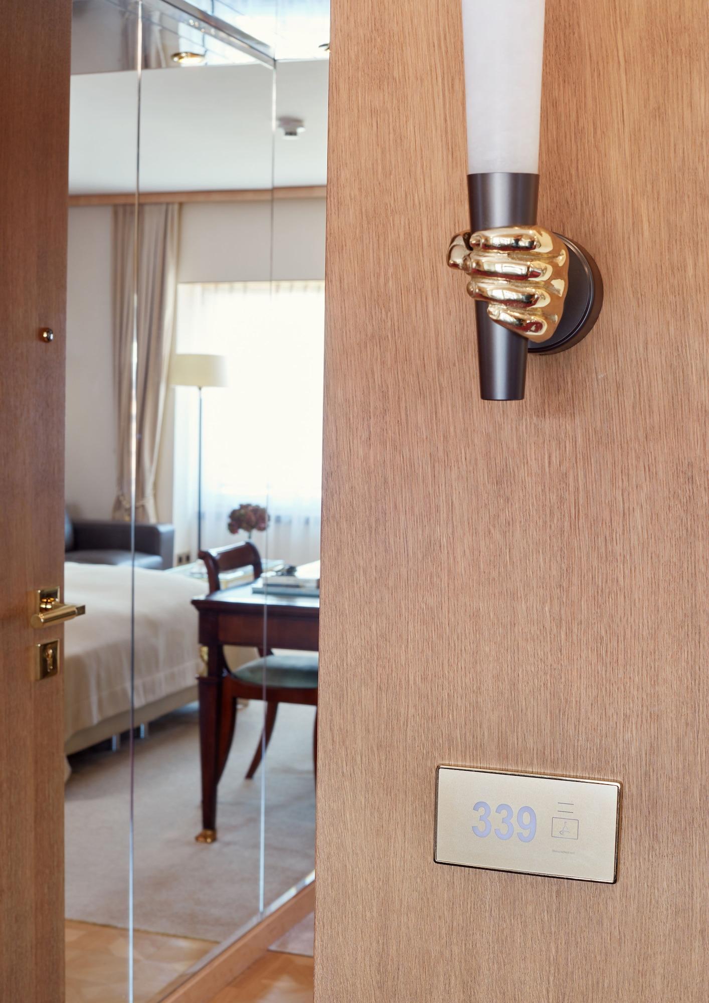 ลีฟวิง โฮเต็ล เด เมดิซิ Hotel ดุสเซลดอร์ฟ ภายนอก รูปภาพ