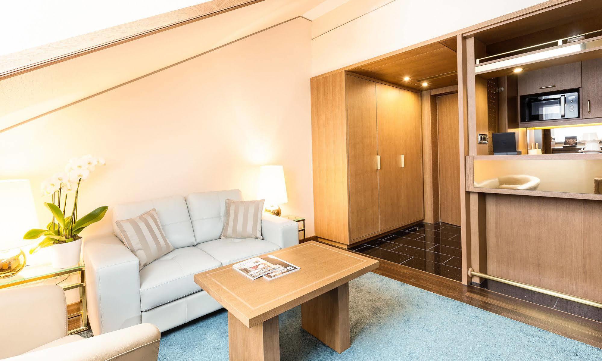 ลีฟวิง โฮเต็ล เด เมดิซิ Hotel ดุสเซลดอร์ฟ ภายนอก รูปภาพ